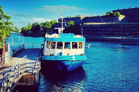 Half-Day Helsinki and Suomenlinna Walking and Ferry Guided Tour