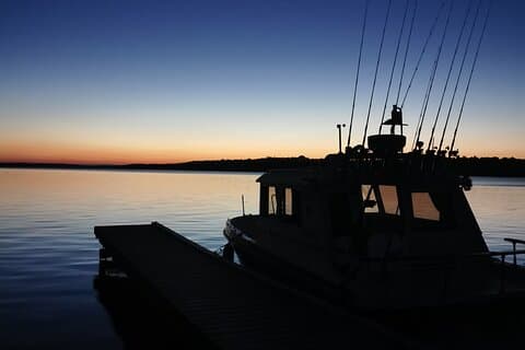 Northern Lights Tour to Lake Inari by Boat with BBQ Dinner