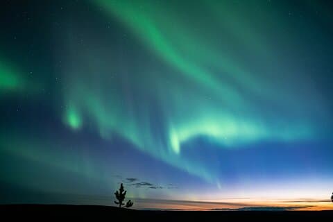 Northern lights hunt