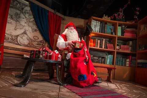 Private Full-Day Trip to Santa Claus Village from Levi