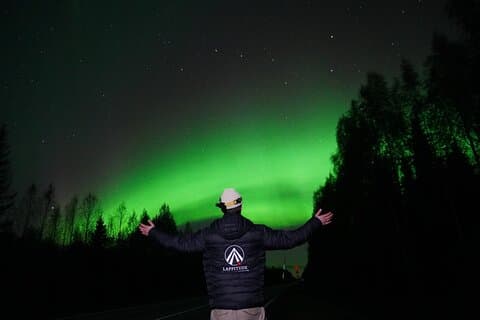 Luxury Aurora Tour with Finnish Delicacies & Private Guide