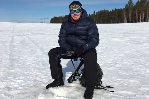 Private Ice Fishing Tour In Pyhätunturi