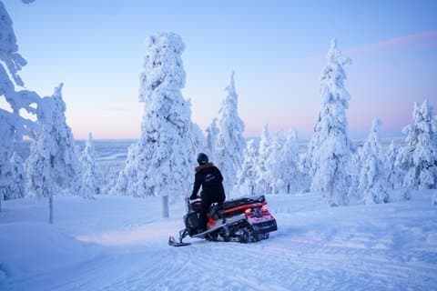 Full Day Snowmobile Activity in Rovaniemi
