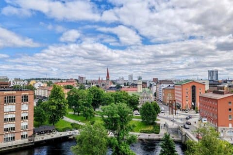 Explore Tampere Rajaportti Sauna by Foot