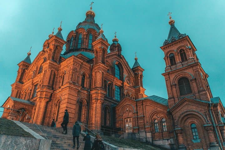 Helsinki private tour with a city planner