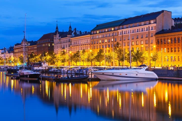 Private Half-Day Helsinki Sightseeing Tour by Minivan