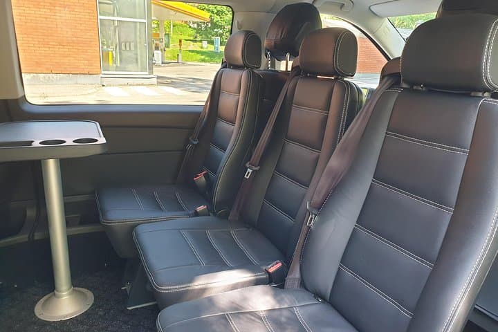 Private Airport Transfer by VIP car in Helsinki region