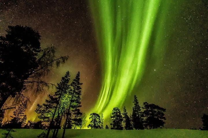 Northern Lights Hunting Small Group Photography Tour - Rovaniemi