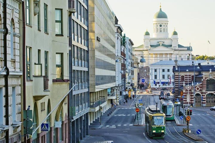 Helsinki Private Transfer from Helsinki city centre to Helsinki airport