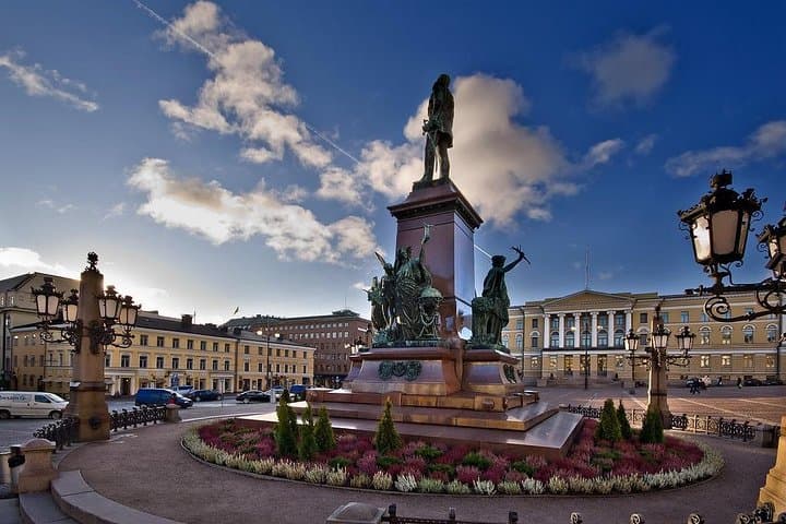 Private Shore Excursion: Helsinki Walking Tour