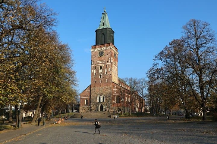 Historic Turku Private Walking Tour – Cultural Heritage