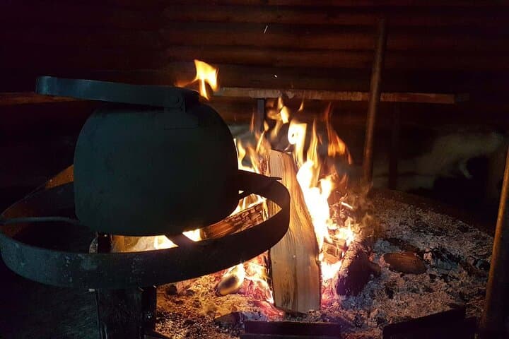 Finnish Smoke Sauna Experience with Dinner in The Hut in Laukaa
