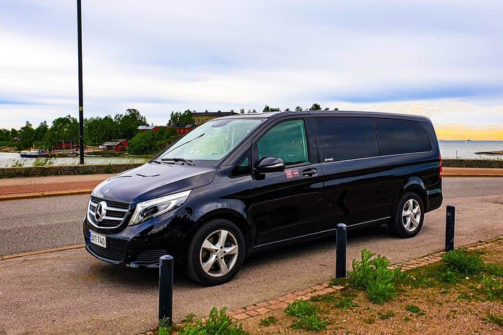 Private VIP Transfer from or to Helsinki Airport