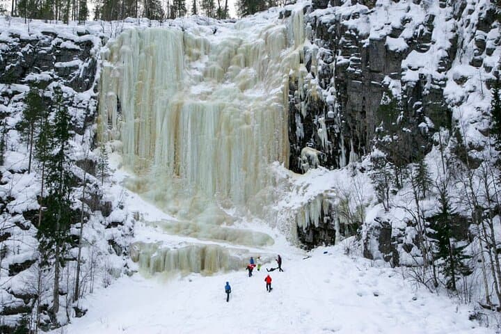 THE FROZEN WATERFALLS of Korouoma