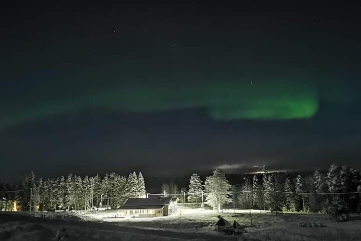 Northern Lights Auroras from Kemi-Tornio with Pickup