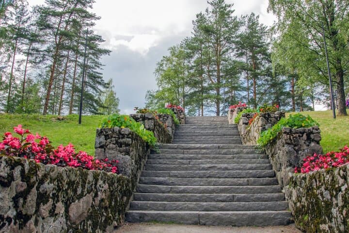 Amour in the Heart of Jyvaskyla - Private Walking Tour