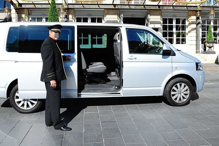 Helsinki Airport (HEL) to Helsinki - Arrival Private Transfer