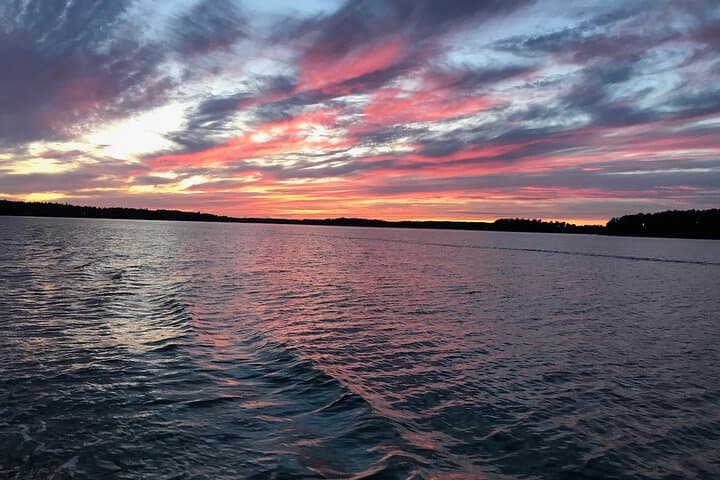 3-Hour Small Group Guided Evening Sailing in Front of Helsinki