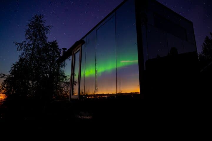 Private Mirror Cabin Dinner and sauna Experience