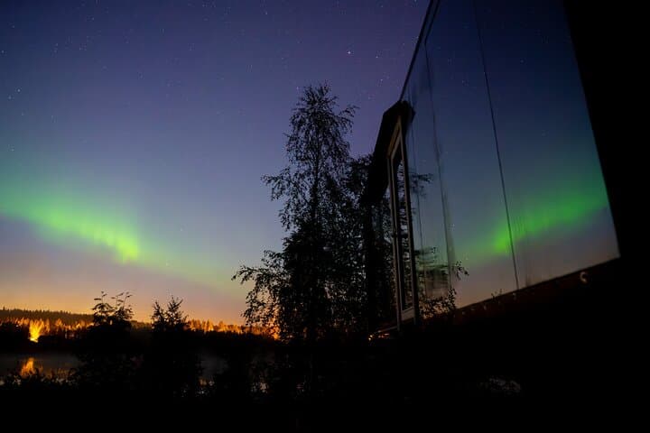 Private Mirror Cabin Dinner and sauna Experience