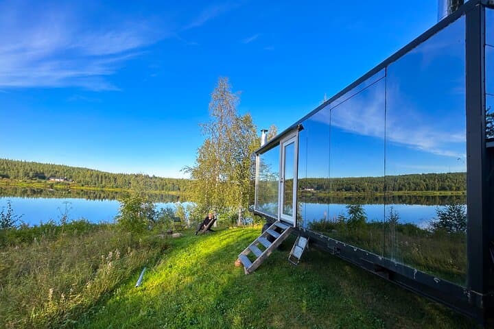 Private Mirror Cabin Dinner and sauna Experience