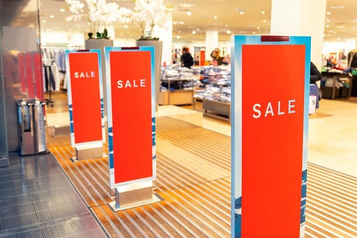 Private Shopping Tour from Helsinki City to Helsinki Outlet