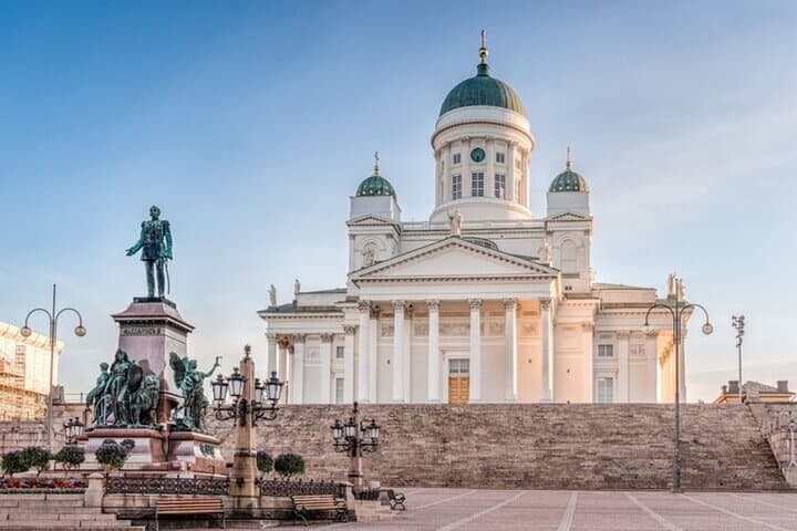 Helsinki Highlights Walking Tour With A Guide
