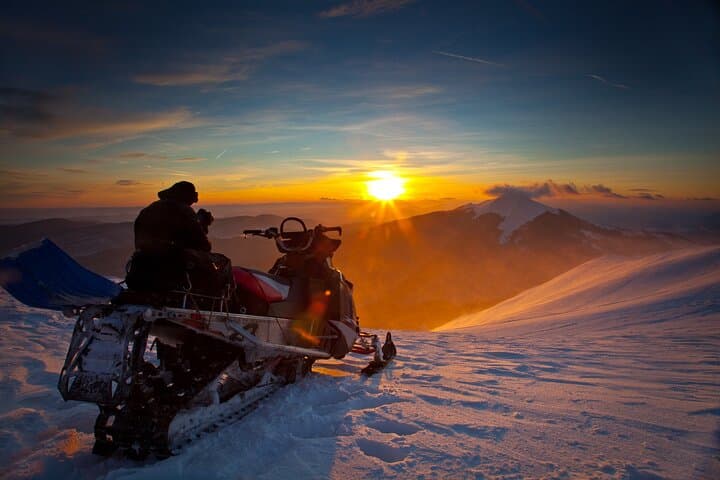 Private Tour Snowmobile Safari Winter - 1 Hour Driving