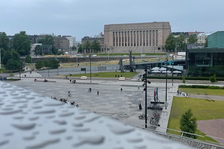 Oodi Look at the Parliament