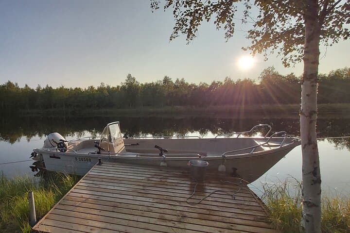 Private Boat Tour to Ivalo River and Lake Inari with BBQ Included