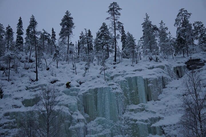 Korouoma Frozen Waterfalls with BBQ–Small Group from Rovaniemi