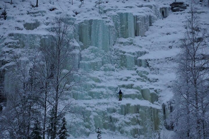 Korouoma Frozen Waterfalls with BBQ–Small Group from Rovaniemi