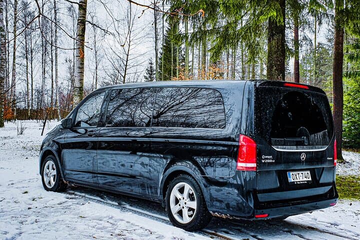 Private VIP Return Transfer From Helsinki Airport to Helsinki