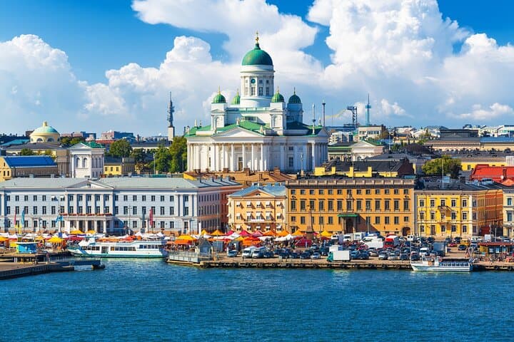 Private Tour: Helsinki Highlights & Fazer Chocolate Experience