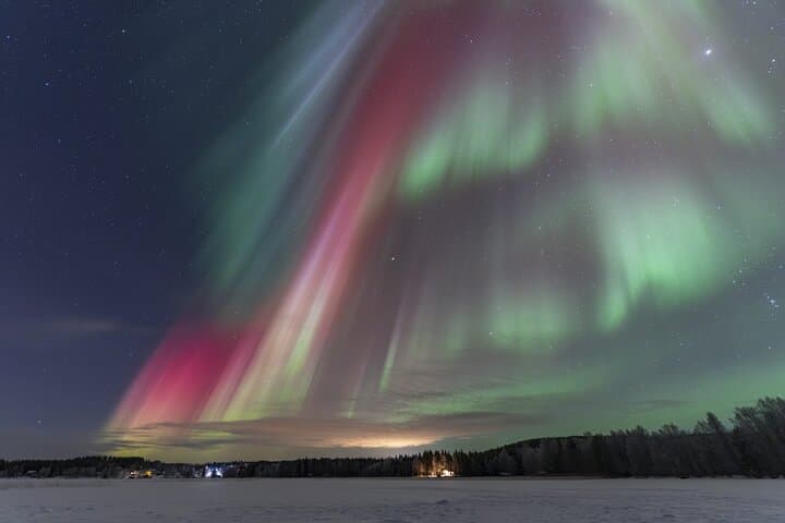 Bus Tour with Hunting Northern Lights