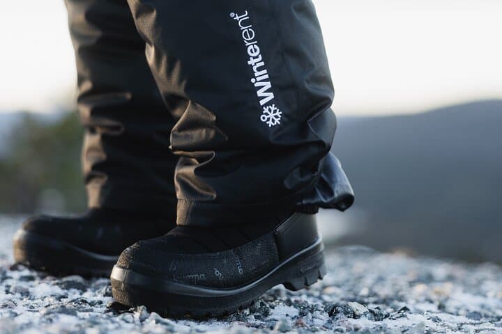 Winter clothing rental for adults and kids in Saariselkä
