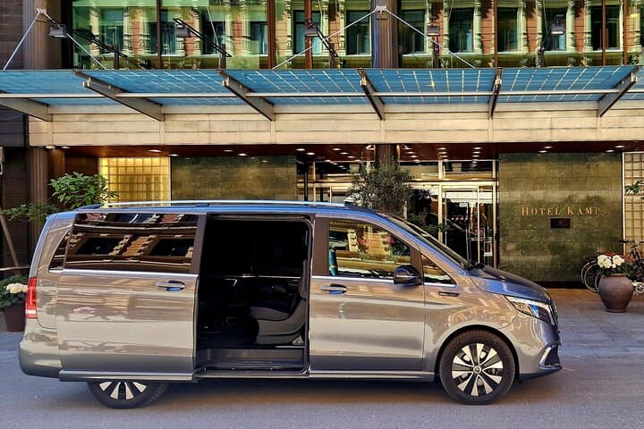 PREMIUM Airport & City Transfers Helsinki*****