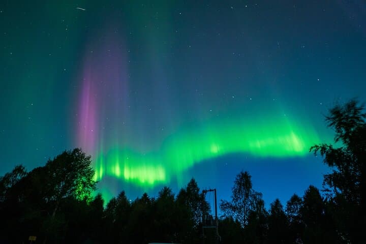 Aurora Hunting 2-1 in trip guarantee