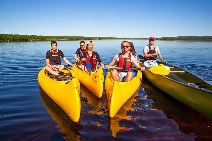 Summer canoeing experience in Lapland