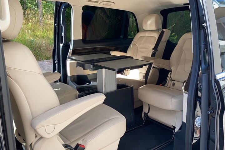 4 hours Helsinki and Porvoo Guided VIP Tour by Luxury Car