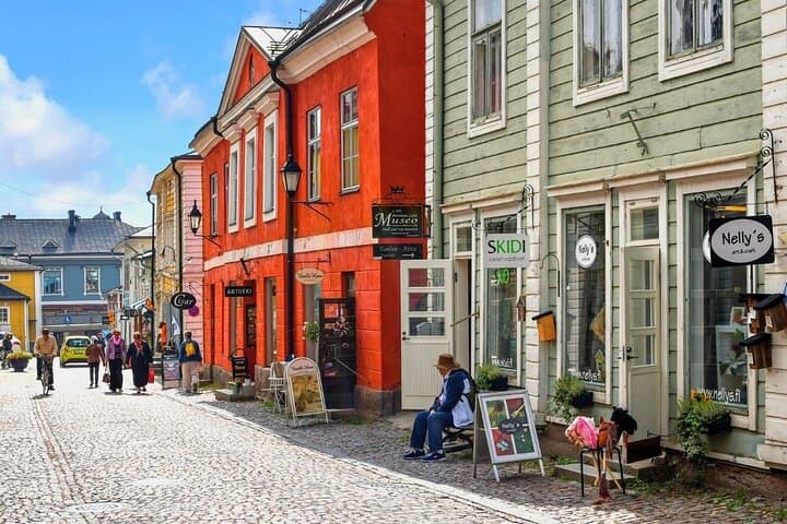 Porvoo Old Town and Riverside Heritage Guided Tour from Helsinki