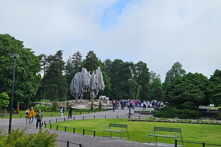 Helsinki Layover & Highlights Tour with Private Airport Transfer