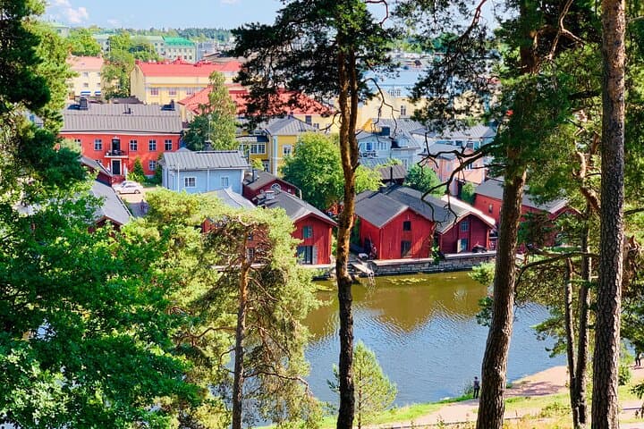 Private Guided Tour Porvoo & Helsinki by Mercedes- V Class