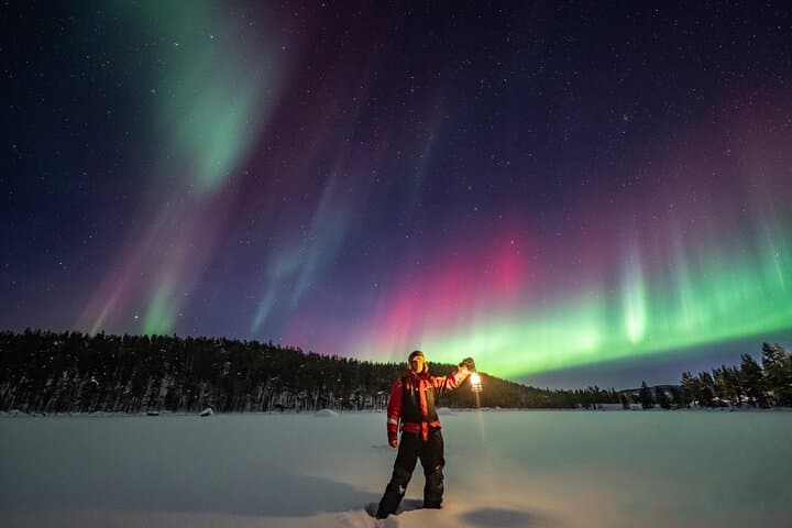 Northern Light Hunt with Photography from Rovaniemi