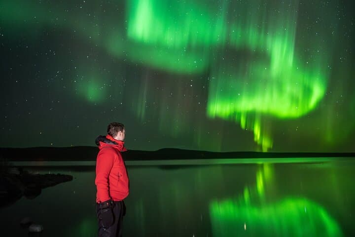 Northern Light Hunt with Photography from Rovaniemi