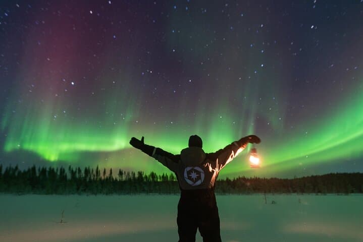 Northern Lights Hunting Photography Tour in Levi