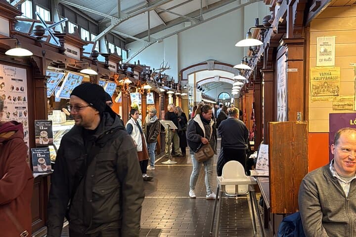 Private Helsinki and Porvoo Tour with Guide by Mercedes V class
