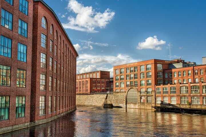 Tampere Private Walking Tour with a Local