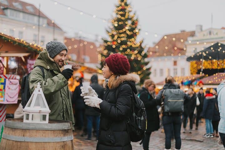 Helsinki’s Christmas Wonders Tour – Private Walk with Mulled Wine
