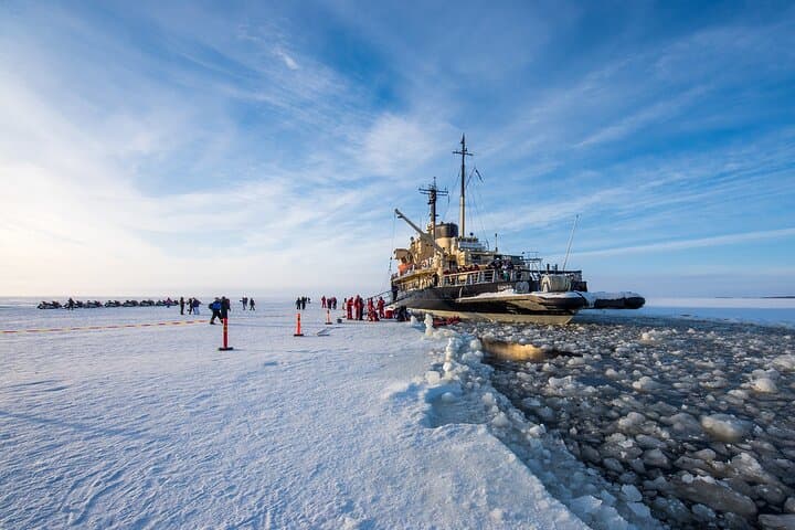 From Kemi: Icebreaker Sampo Cruise with icefloating program